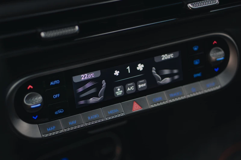 Genesis GV60 PERFORMANCE* FULL Екстри * BANG & OLUFSEN* ПАНОРАМ, снимка 16 - Автомобили и джипове - 52078895