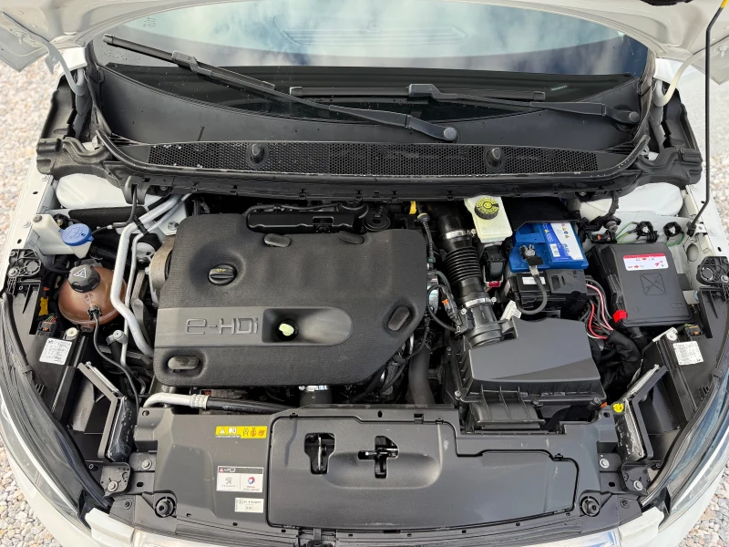 Peugeot 308 2.0 BLUE-HDI::PANORAMA::KEYLESS::, снимка 16 - Автомобили и джипове - 52591571