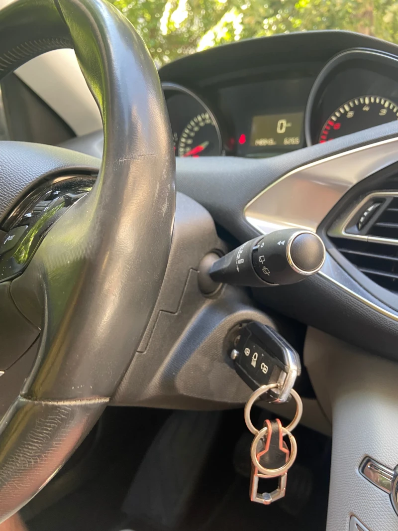 Peugeot 308, снимка 14 - Автомобили и джипове - 52628139