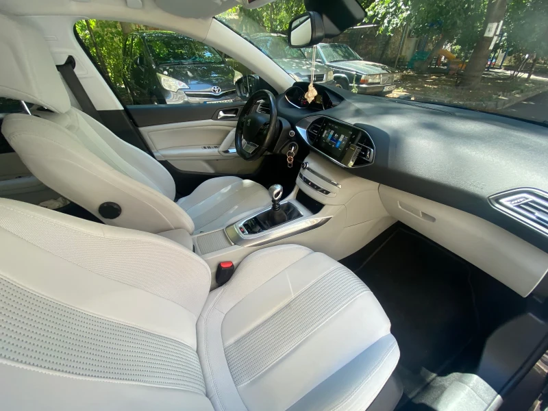 Peugeot 308, снимка 8 - Автомобили и джипове - 52628139