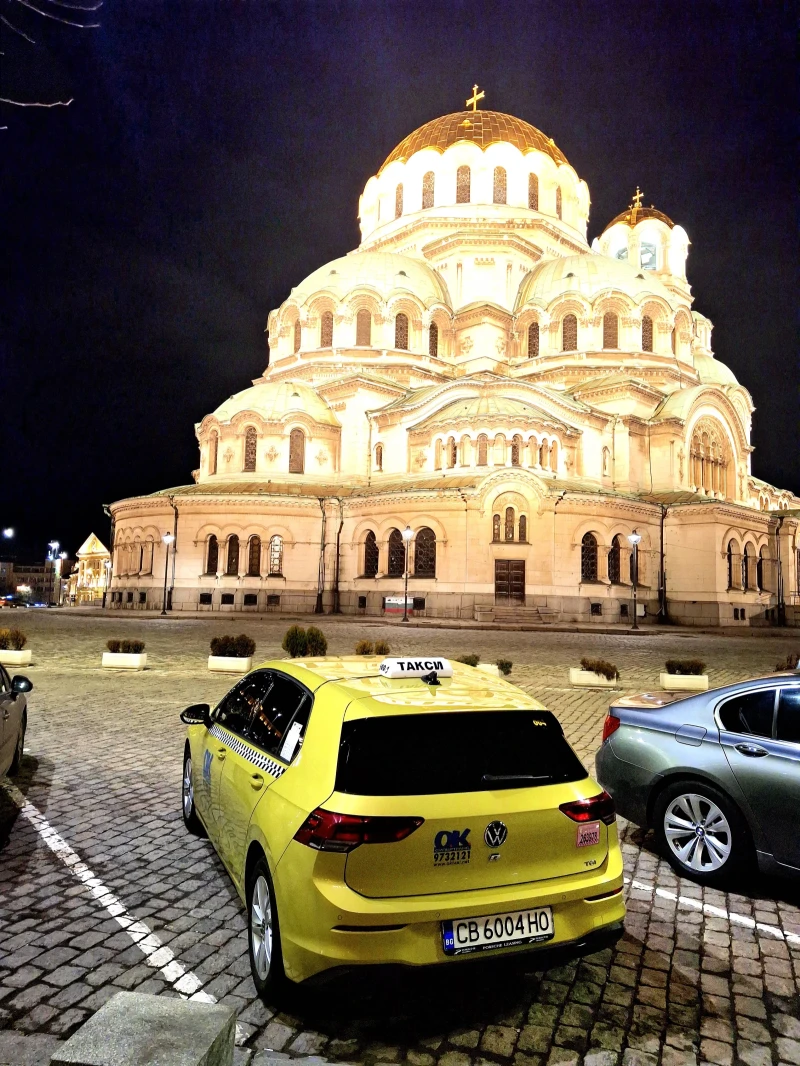 VW Golf 8 Dsg фабричен метан , снимка 6 - Автомобили и джипове - 53449032