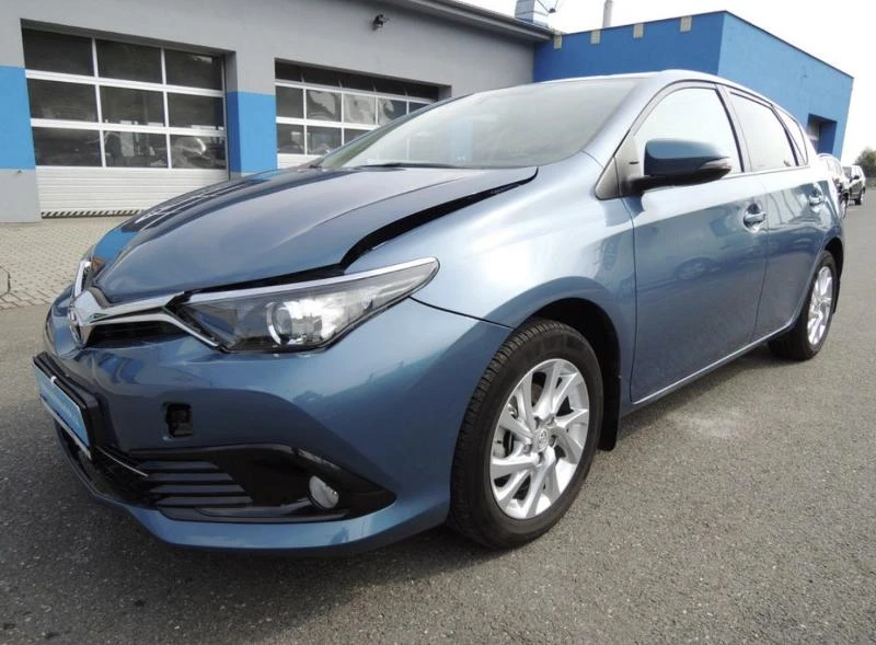 Toyota Auris HYBRID 2 бр на части - [1] 