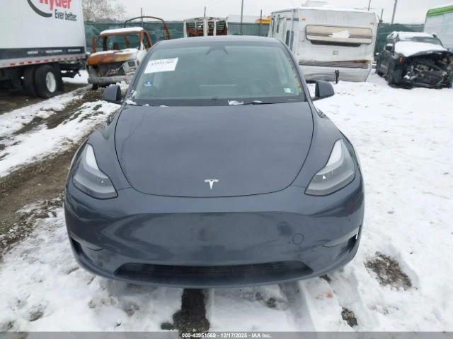 Tesla Model Y LONG RANGE DUAL MOTOR ALL-WHEEL DRIVE, снимка 2 - Автомобили и джипове - 53008665