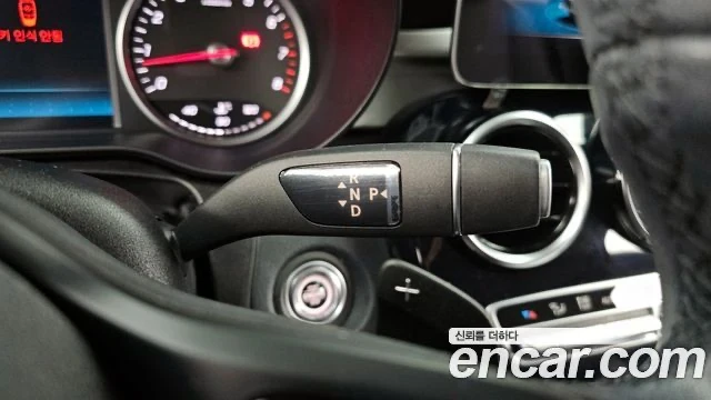 Mercedes-Benz C 200, снимка 9 - Автомобили и джипове - 53753002