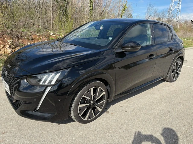 Peugeot 208 GT Line, снимка 3 - Автомобили и джипове - 54056493