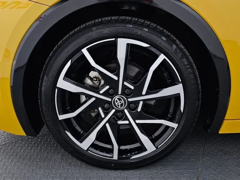 Toyota Prius 5Th Generation 2.0 Phev Xse | Mobile.bg � ����������� 5