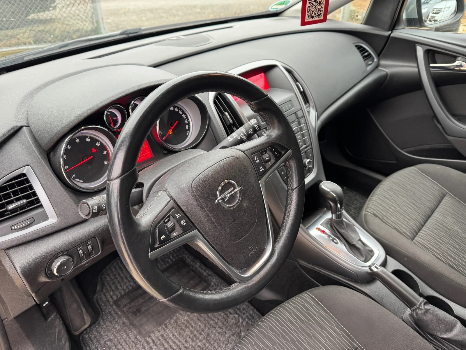 Opel Astra 1.4 Turbo Автомат | Mobile.bg — изображение 12