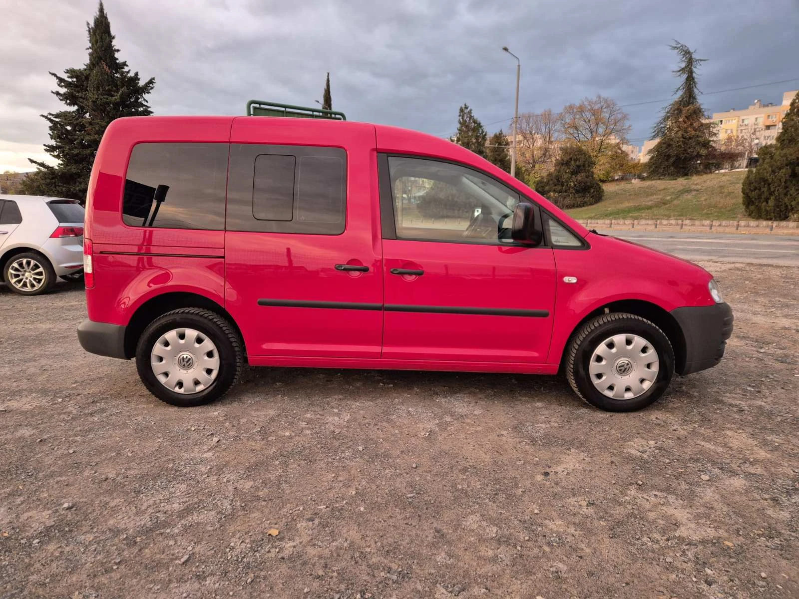 VW Caddy Life 1.6i 102кс ГАЗ - изображение 6