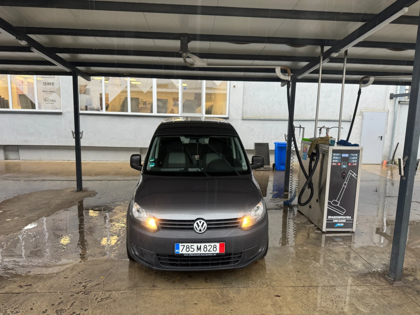 VW Caddy 2.0 TDI 140  | Mobile.bg   3