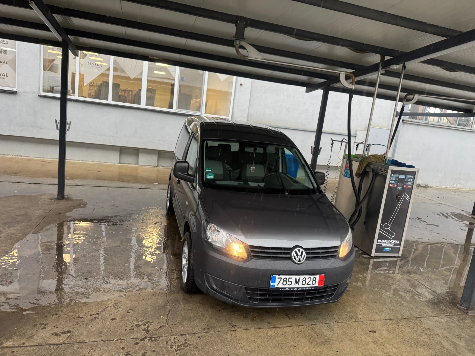 VW Caddy 2.0 TDI 140  | Mobile.bg   2