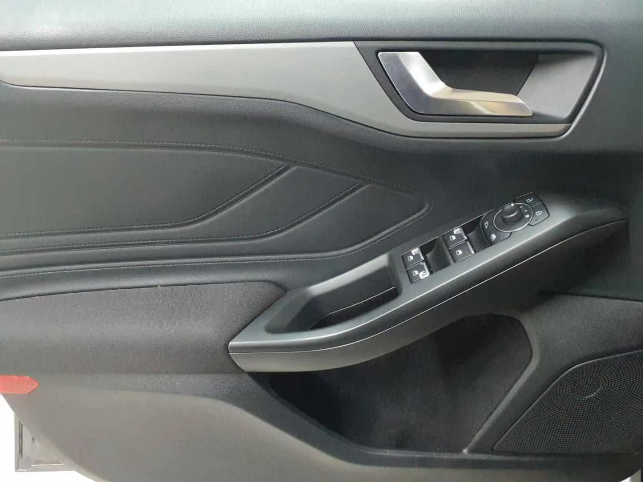 Ford Focus 1.5 Diesel, Автоматик, 2023г. Германия - изображение 8