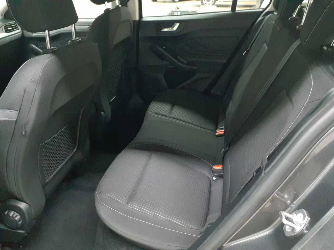 Ford Focus 1.5 Diesel, Автоматик, 2023г. Германия - изображение 9