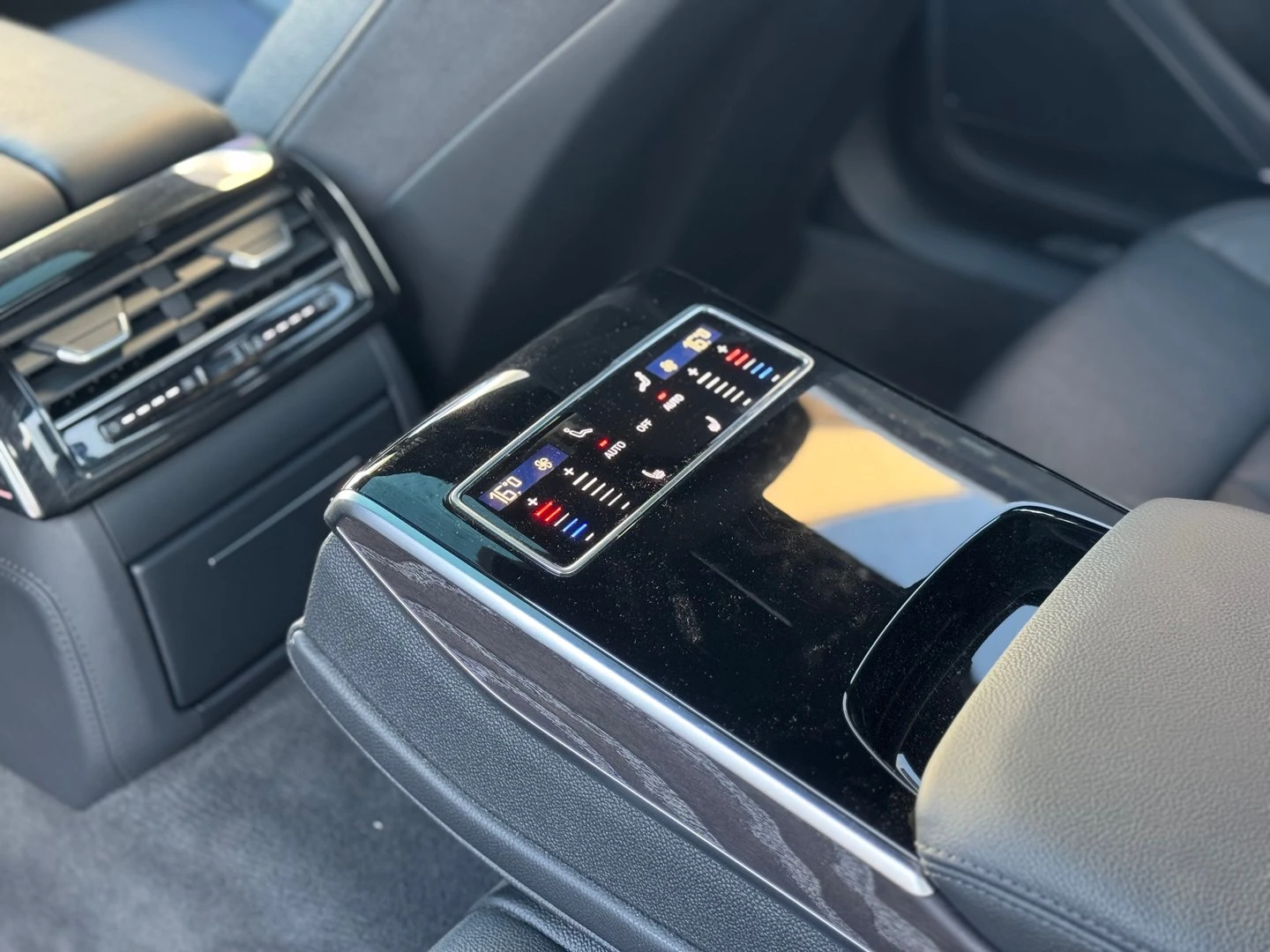 Audi A8 55 TFSI quattro, снимка 8 - Автомобили и джипове - 53322370