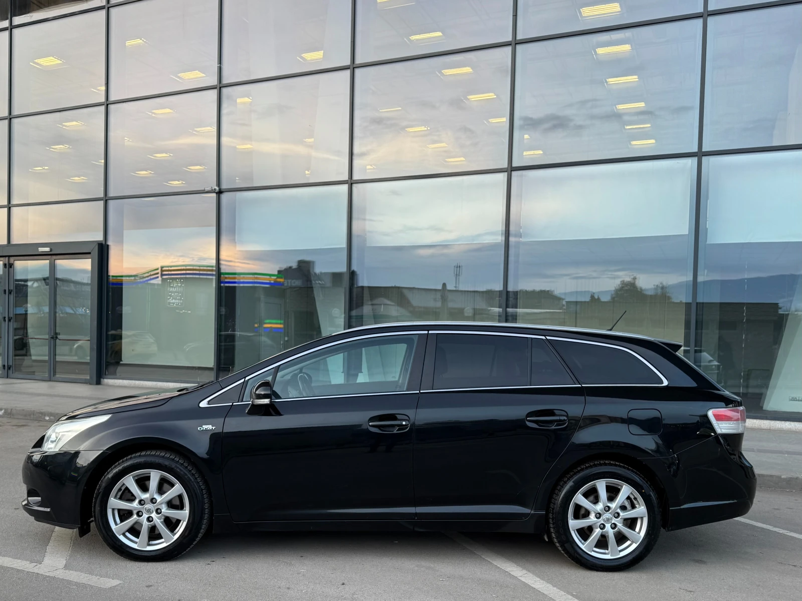 Toyota Avensis 6 МЕСЕЦА ГАРАНЦИЯ/2.2d 177к.с. Подгрев 6 скорости - изображение 2