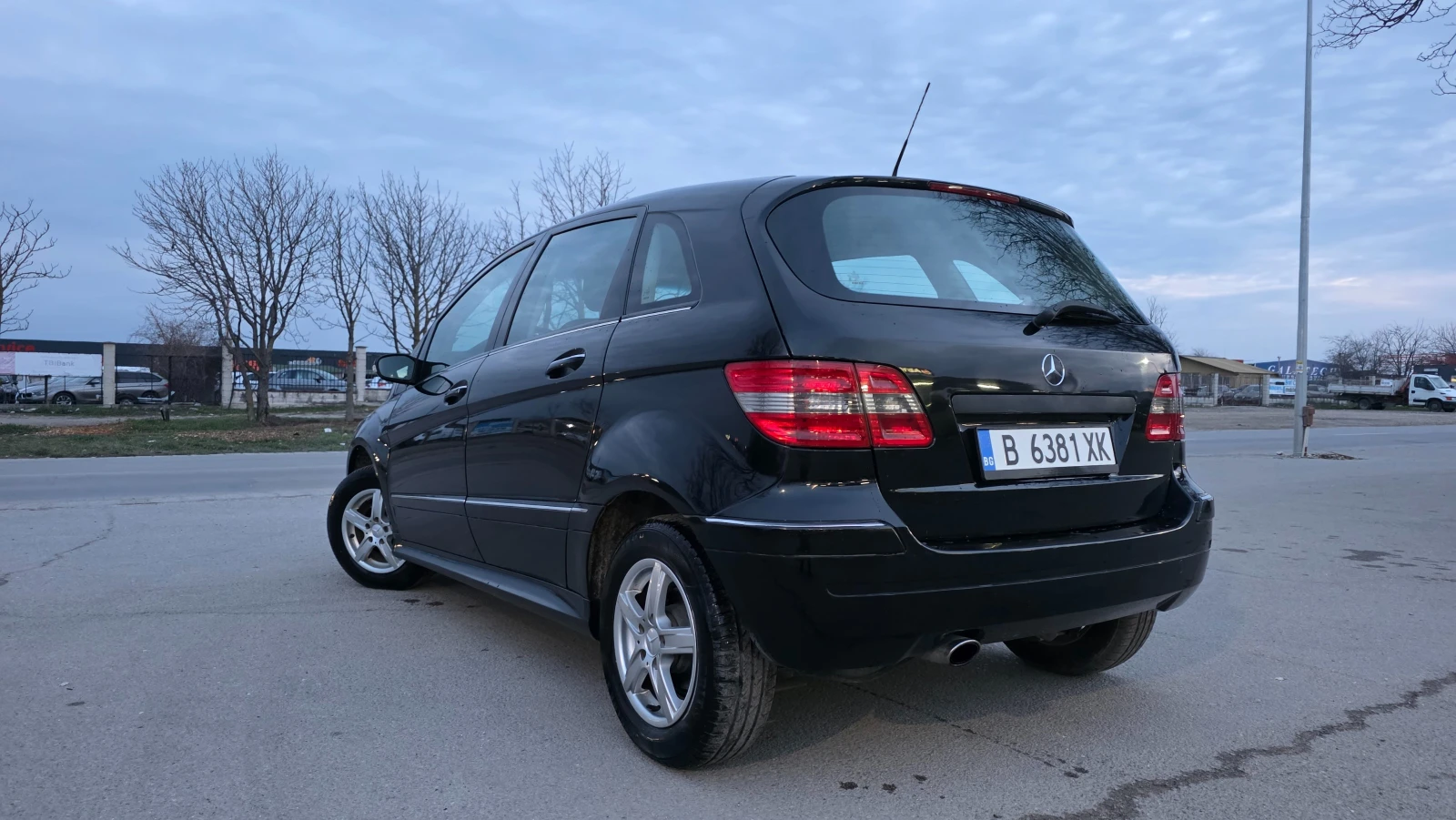 Mercedes-Benz B 150 БЕЗУПРЕЧНА , снимка 4 - Автомобили и джипове - 54046672