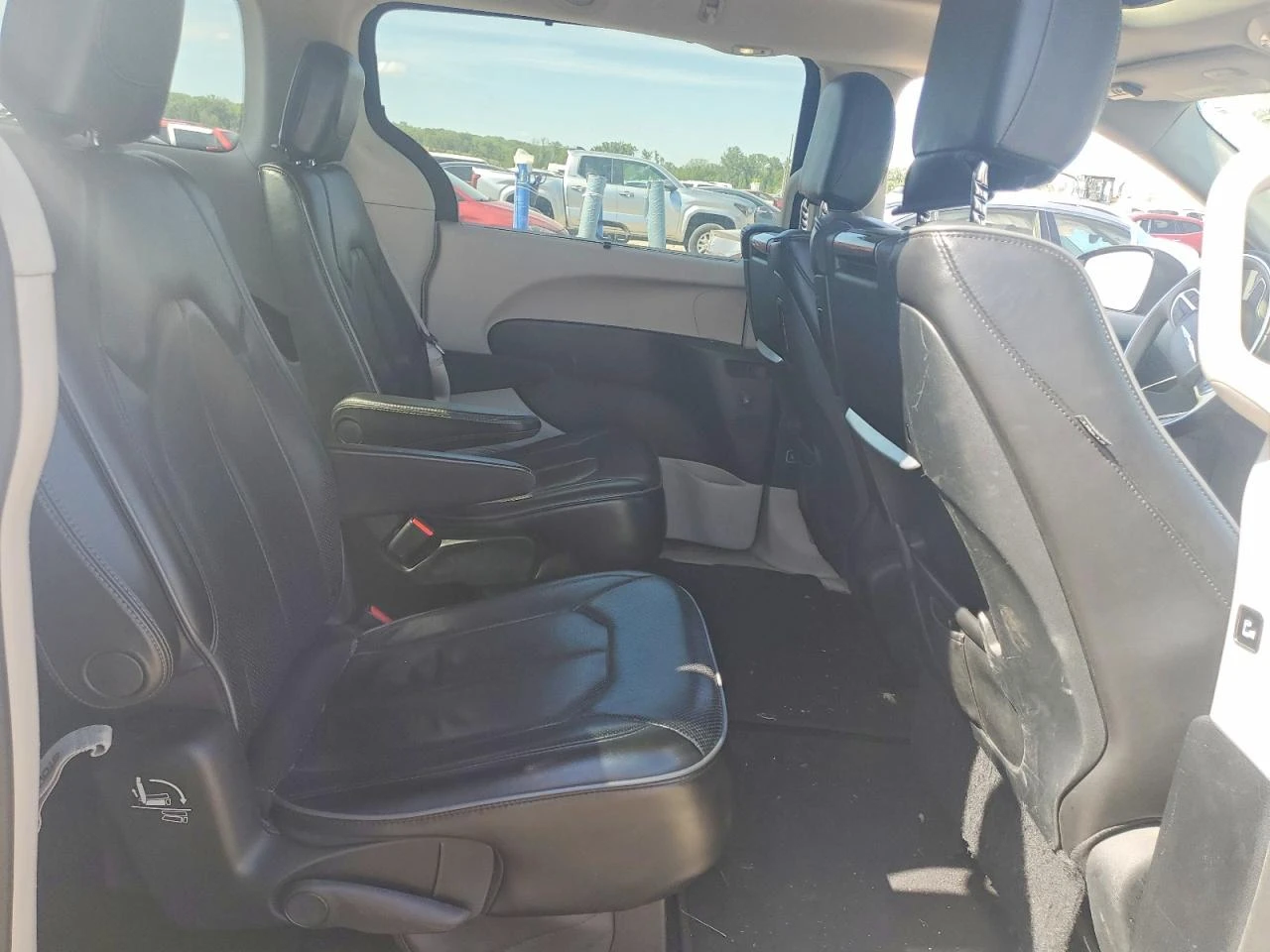 Chrysler Pacifica 3.6l Limited, снимка 11 - Автомобили и джипове - 54713391