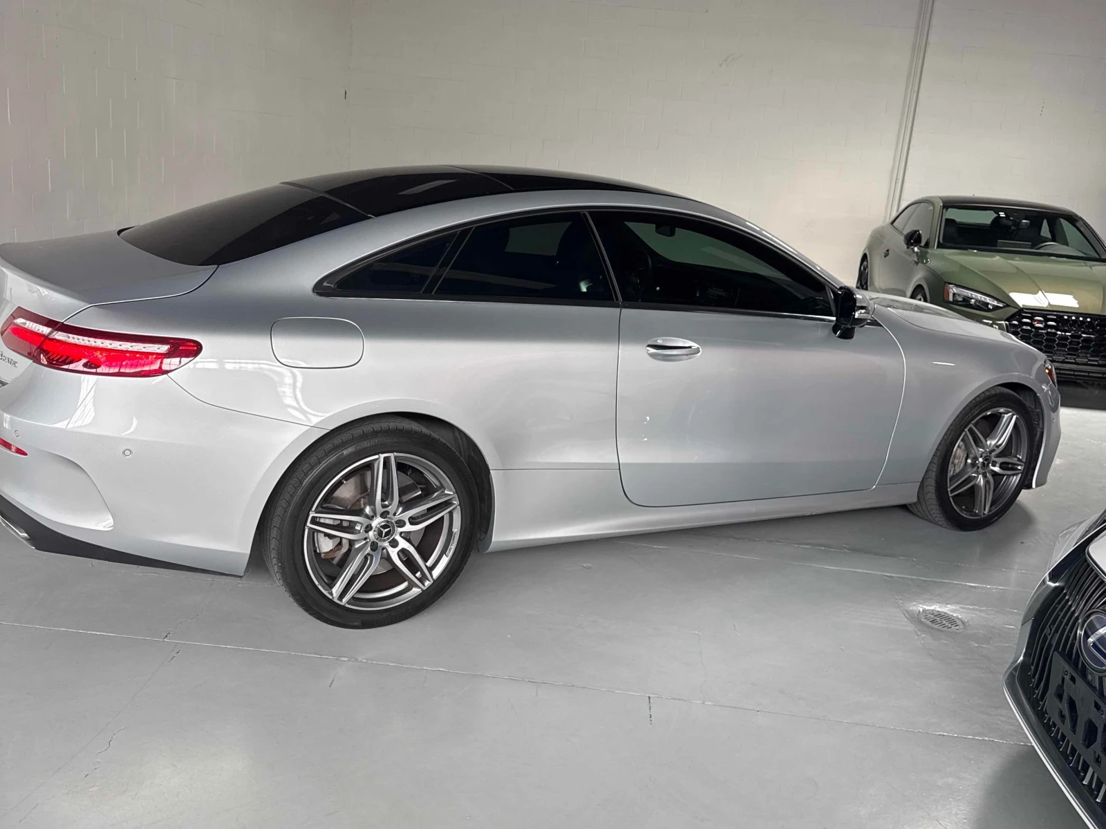 Mercedes-Benz E 450 * * CARFAX * * АВТО КРЕДИТ * * , снимка 4 - Автомобили и джипове - 54902241
