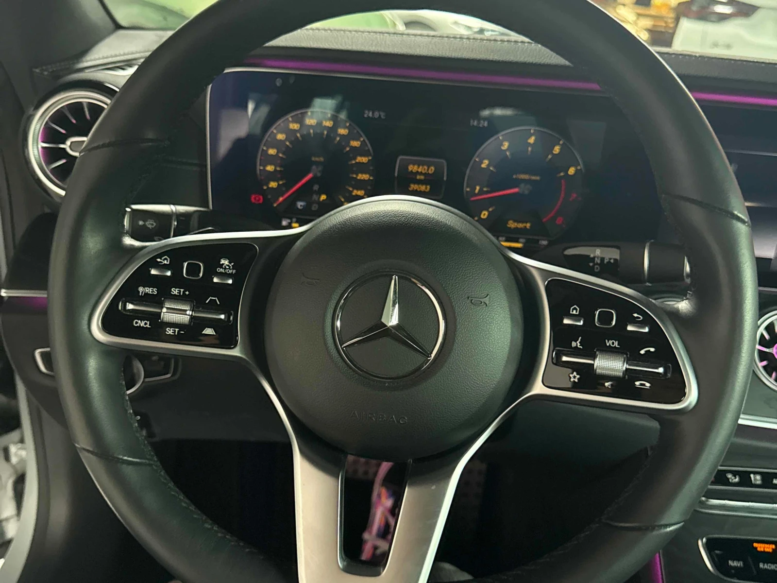Mercedes-Benz E 450 * * CARFAX * * АВТО КРЕДИТ * * , снимка 7 - Автомобили и джипове - 54902241