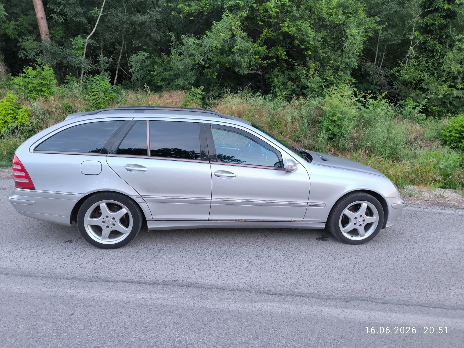 Mercedes-Benz C 320 Avangarde, снимка 7 - Автомобили и джипове - 54934057