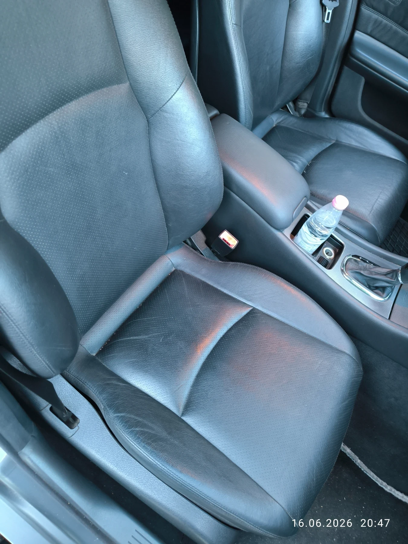 Mercedes-Benz C 320 Avangarde, снимка 12 - Автомобили и джипове - 54934057