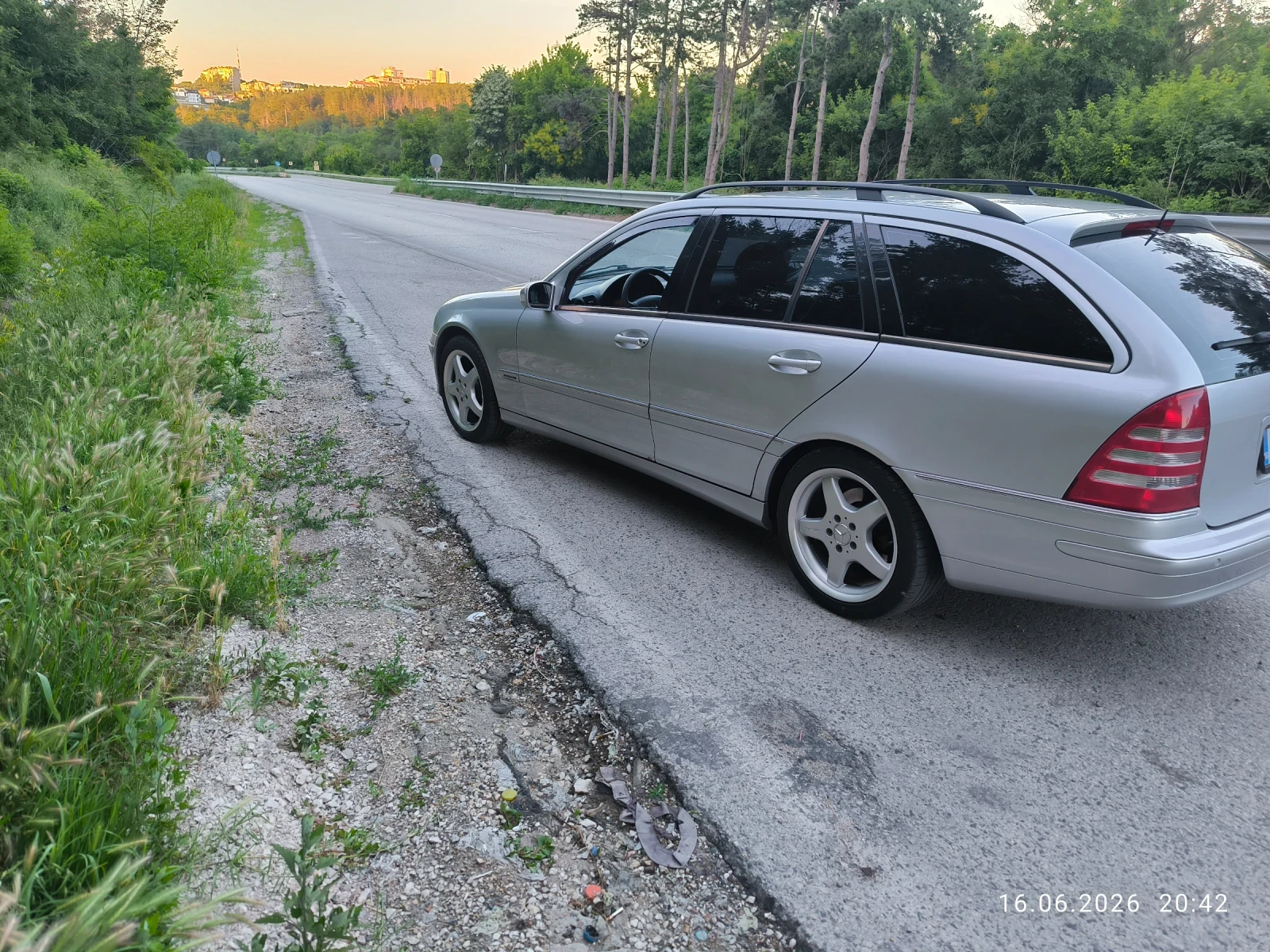 Mercedes-Benz C 320 Avangarde, снимка 2 - Автомобили и джипове - 54934057