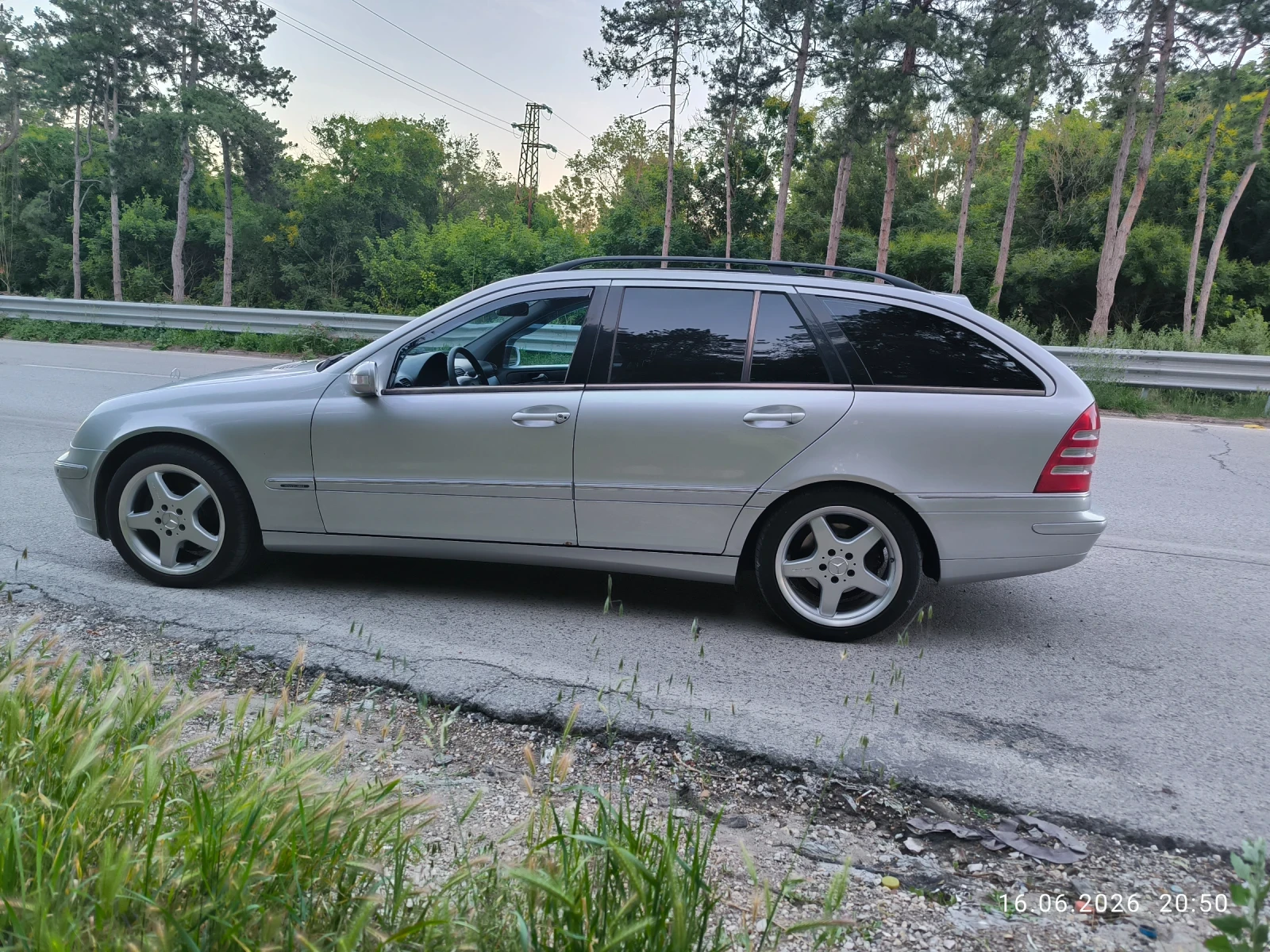 Mercedes-Benz C 320 Avangarde, снимка 8 - Автомобили и джипове - 54934057