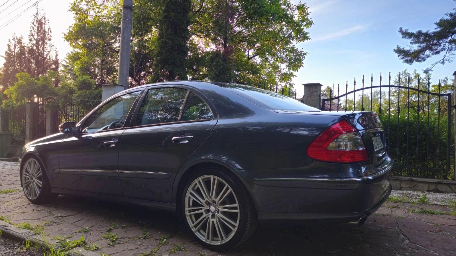 Mercedes-Benz E 200 1.8, снимка 4 - Автомобили и джипове - 54947418