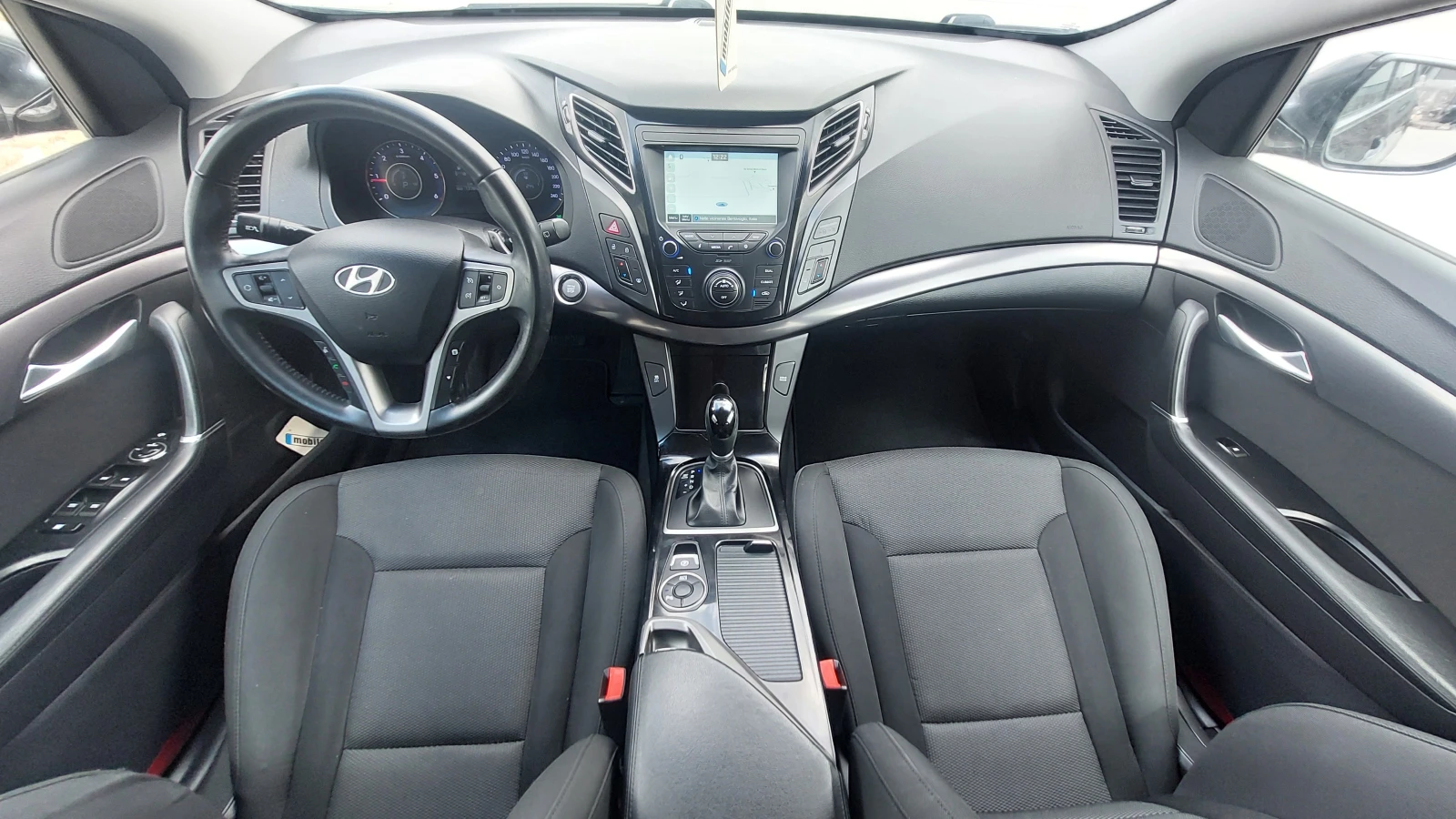 Hyundai I40 1.7 NAVI-ТОП, снимка 14 - Автомобили и джипове - 54957313