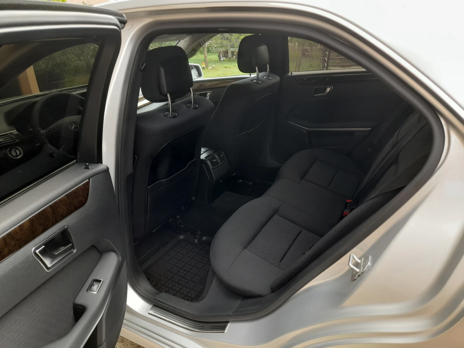 Mercedes-Benz E 350, снимка 7 - Автомобили и джипове - 55881484
