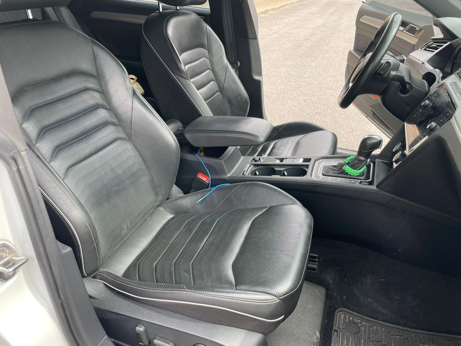VW Arteon / 360 / DISTRONIC / DYNAUDIO / ОБДУХВАНЕ , снимка 11 - Автомобили и джипове - 55948323