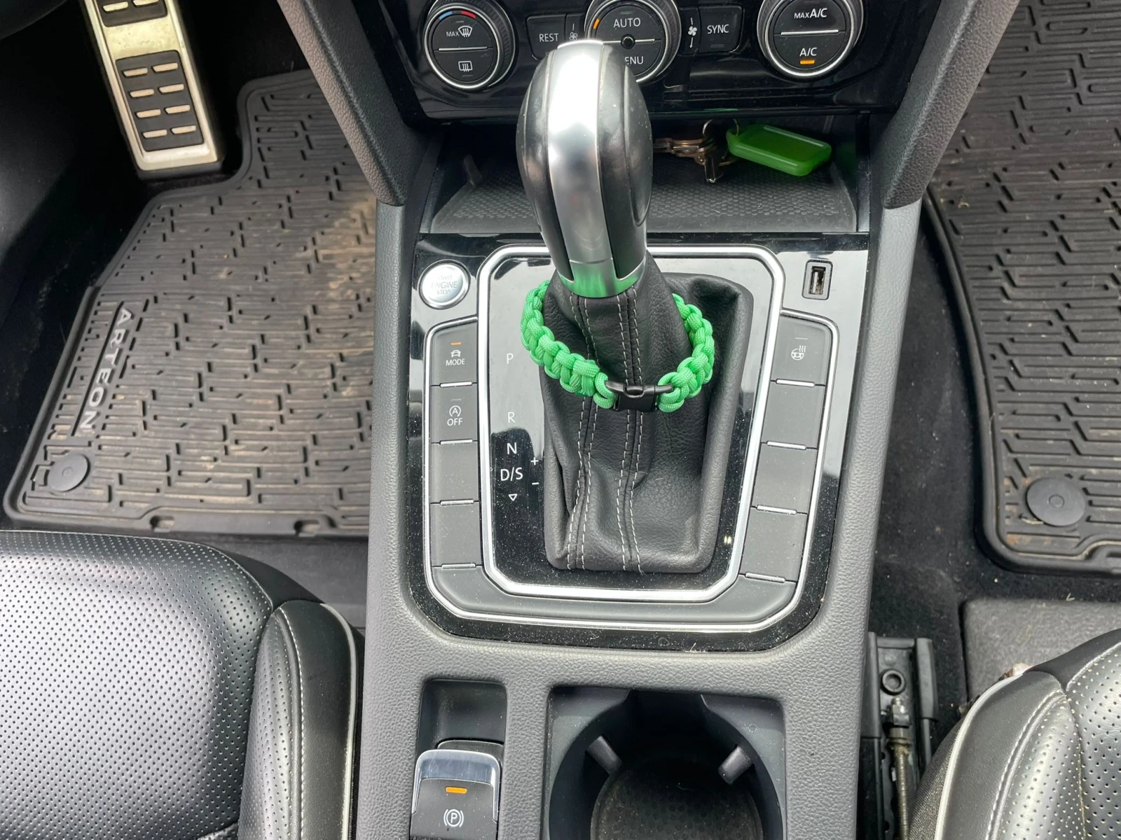 VW Arteon / 360 / DISTRONIC / DYNAUDIO / ОБДУХВАНЕ , снимка 15 - Автомобили и джипове - 55948323