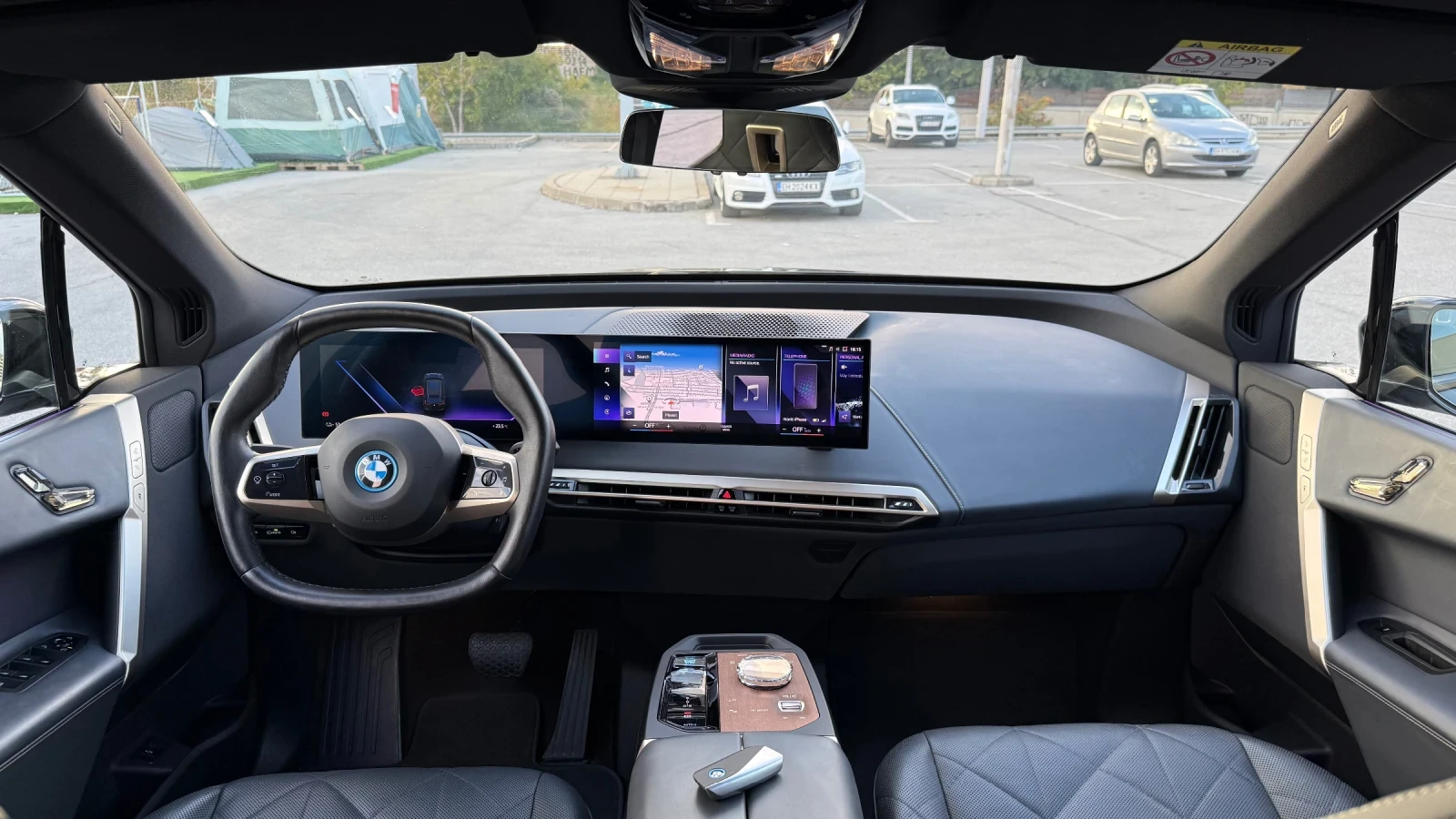 BMW iX 40xDrive LASER PANO HEADUP 360, снимка 11 - Автомобили и джипове - 56066355