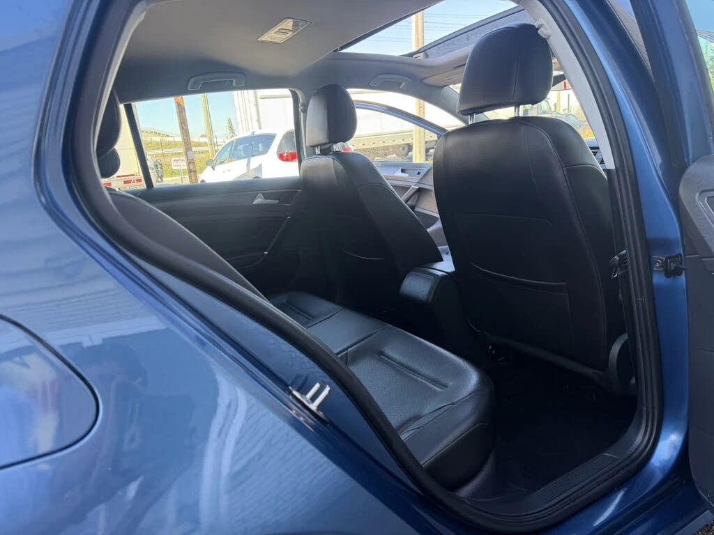 VW Golf АвтоКредит * (ЦЕНА ДО БГ), снимка 10 - Автомобили и джипове - 56252389