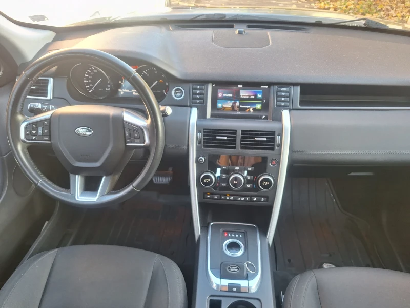 Land Rover Discovery Sport, снимка 9 - Автомобили и джипове - 52262211