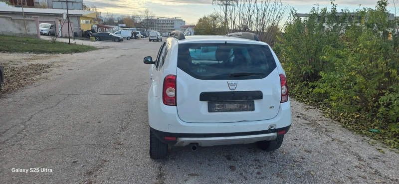 Dacia Duster 1.5dci, снимка 4 - Автомобили и джипове - 52618097