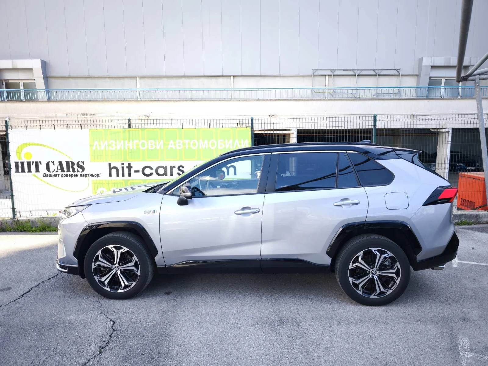 Toyota Rav4 2.5 Plug-In Hybrid 4x4 Luxury Premium 360*  - изображение 4
