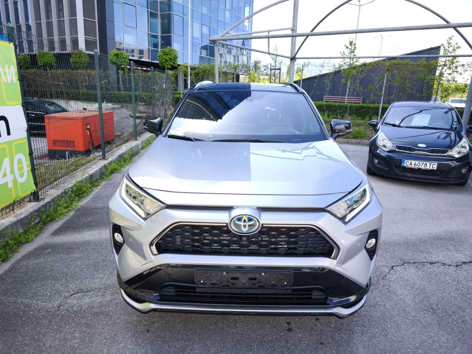 Toyota Rav4 2.5 Plug-In Hybrid 4x4 Luxury Premium 360*  - изображение 3