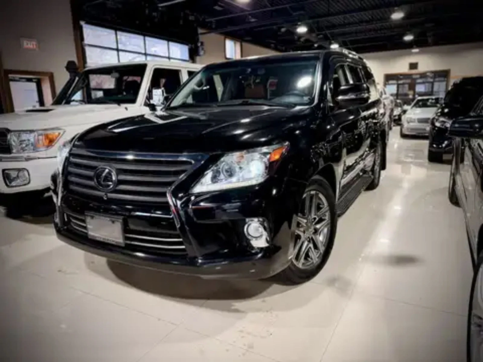 Lexus LX 570 2013/98k.km/4x4/Блокаж/Телевизори/Пано/Подгрев - изображение 5