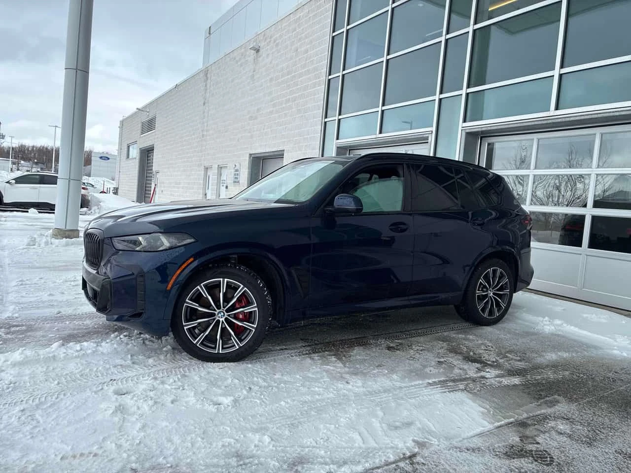 BMW X5 * xDrive40i * DISTRONIC* ОБДУХВАНЕ* HARMAN/KARDON*, снимка 2 - Автомобили и джипове - 53829383