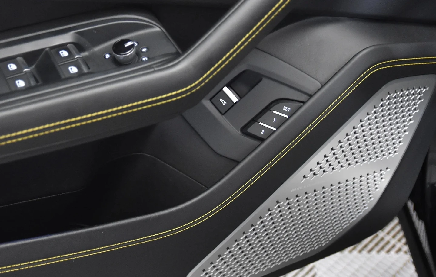 Lamborghini Urus 4.0 TWIN-TRUBO V8, снимка 6 - Автомобили и джипове - 53845344