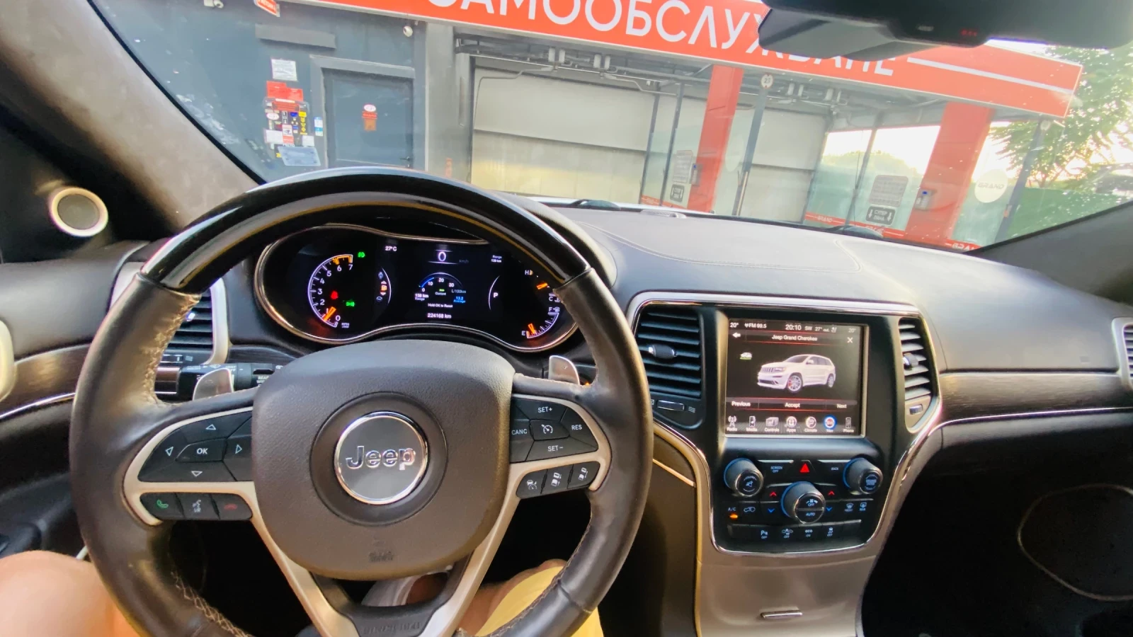 Jeep Grand cherokee Сумит, снимка 7 - Автомобили и джипове - 55590795