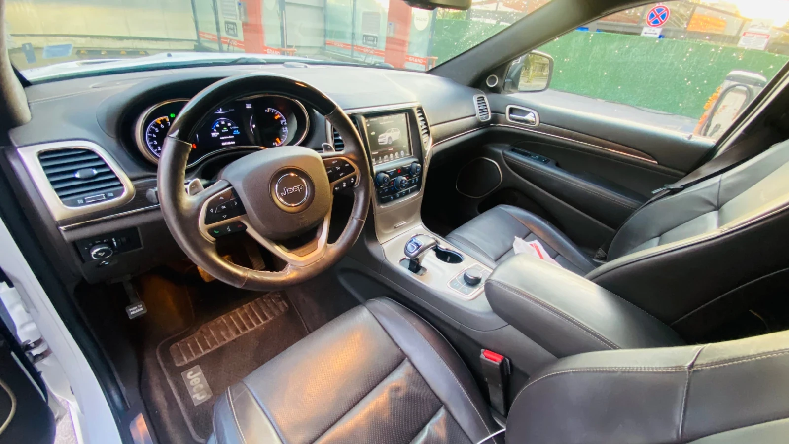 Jeep Grand cherokee Сумит, снимка 10 - Автомобили и джипове - 55590795