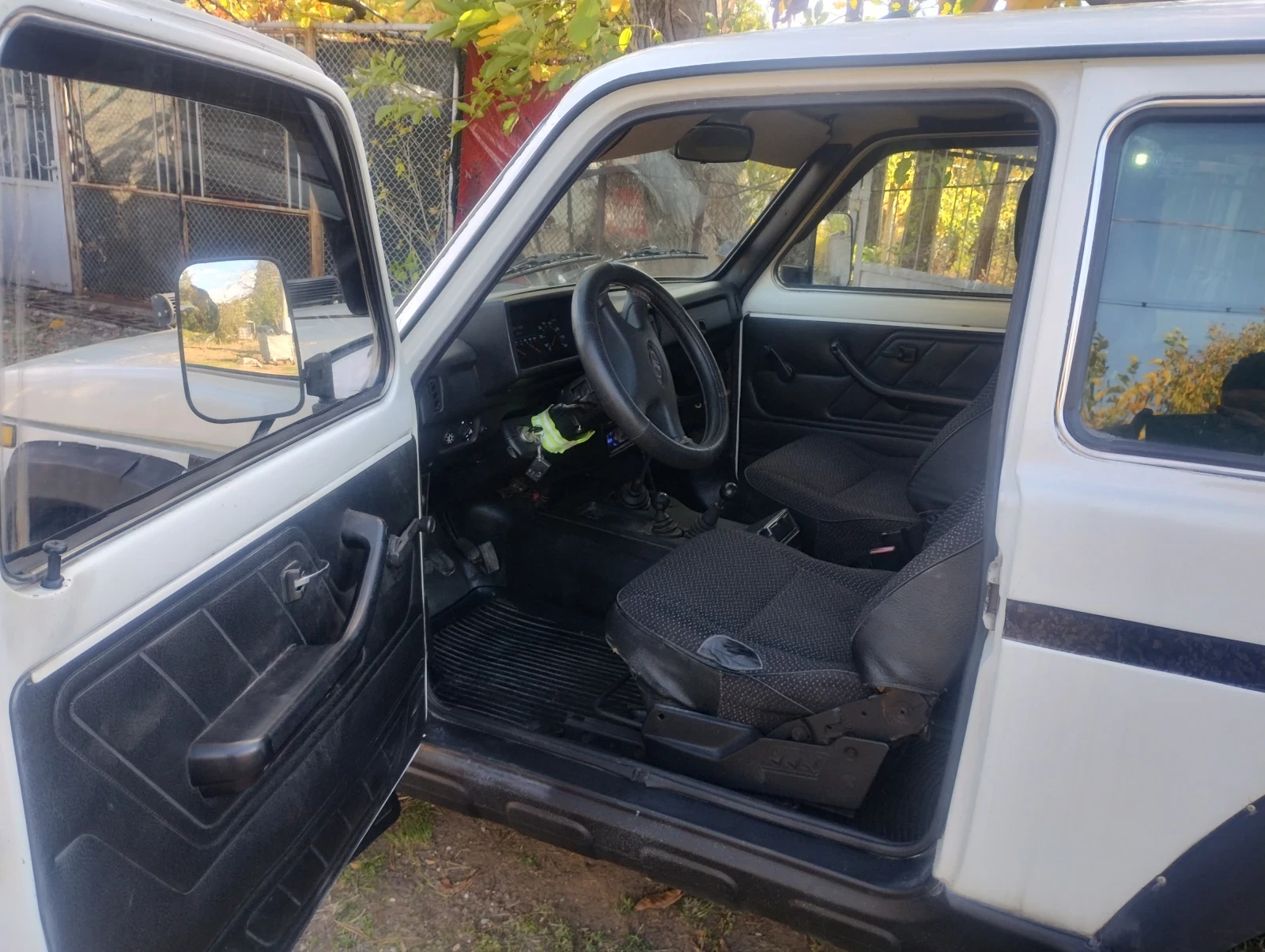 Lada Niva, снимка 11 - Автомобили и джипове - 56727588