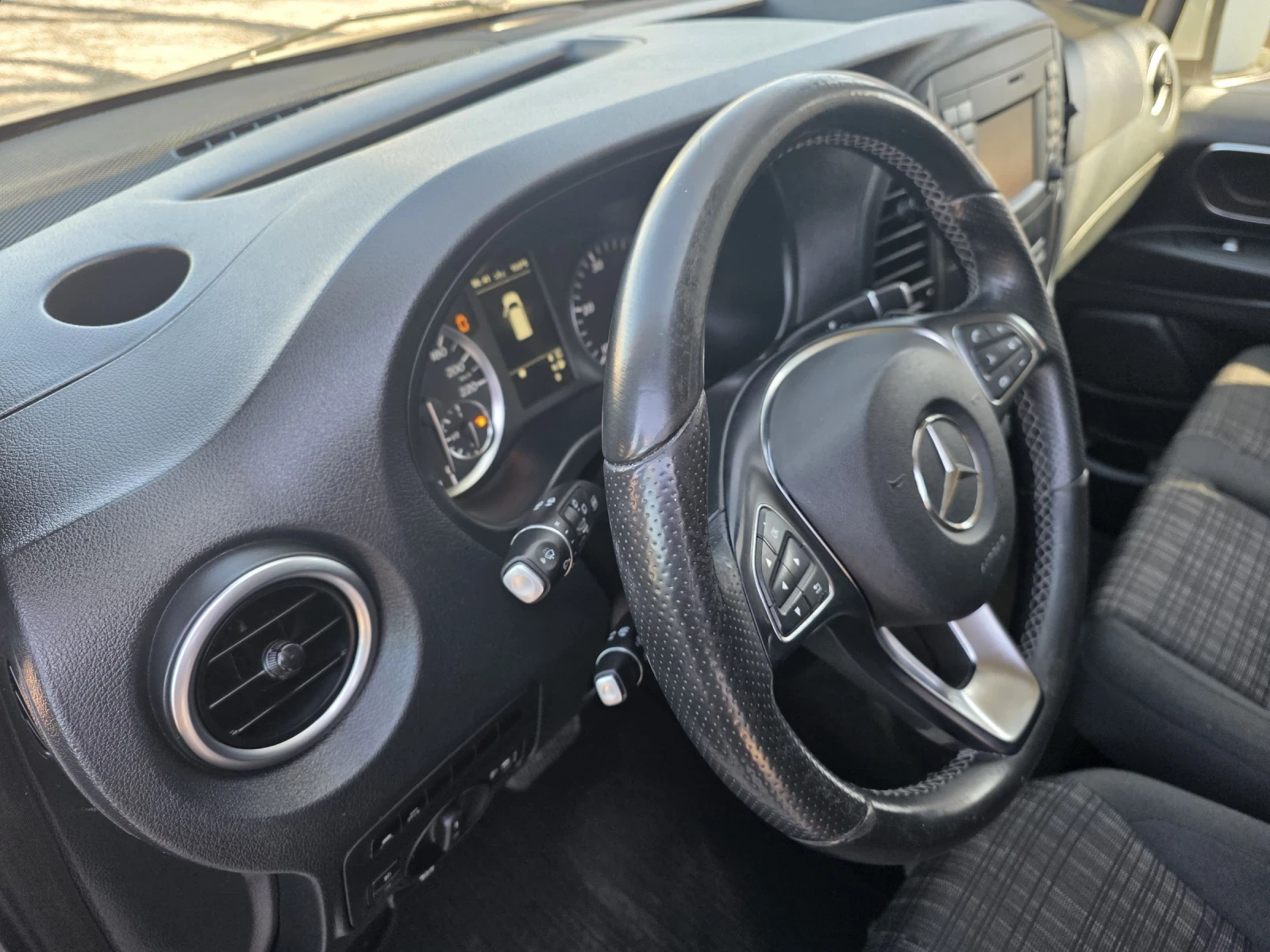 Mercedes-Benz Vito 2.2cdi 163k.c. AUT. TOURER BLUETEC, снимка 8 - Бусове и автобуси - 53826533