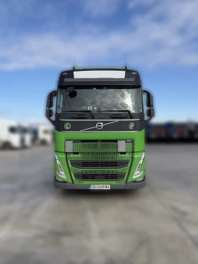 Volvo Fh (2-Броя Камиони) Паркинг охладители , снимка 2