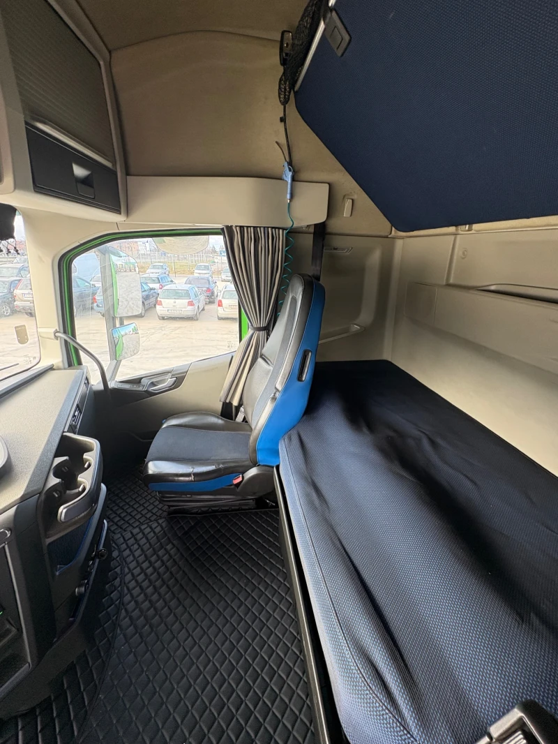 Volvo Fh (2-Броя Камиони) Паркинг охладители , снимка 11 - Камиони - 53140382