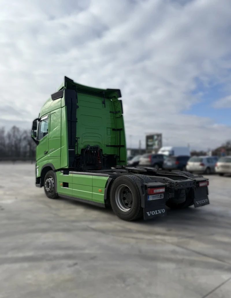 Volvo Fh (2-Броя Камиони) Паркинг охладители , снимка 4 - Камиони - 53140382