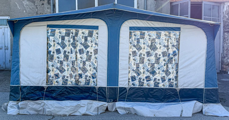 Каравана Hobby DeLuxe 450 + форселт, снимка 4 - Каравани и кемпери - 52428107