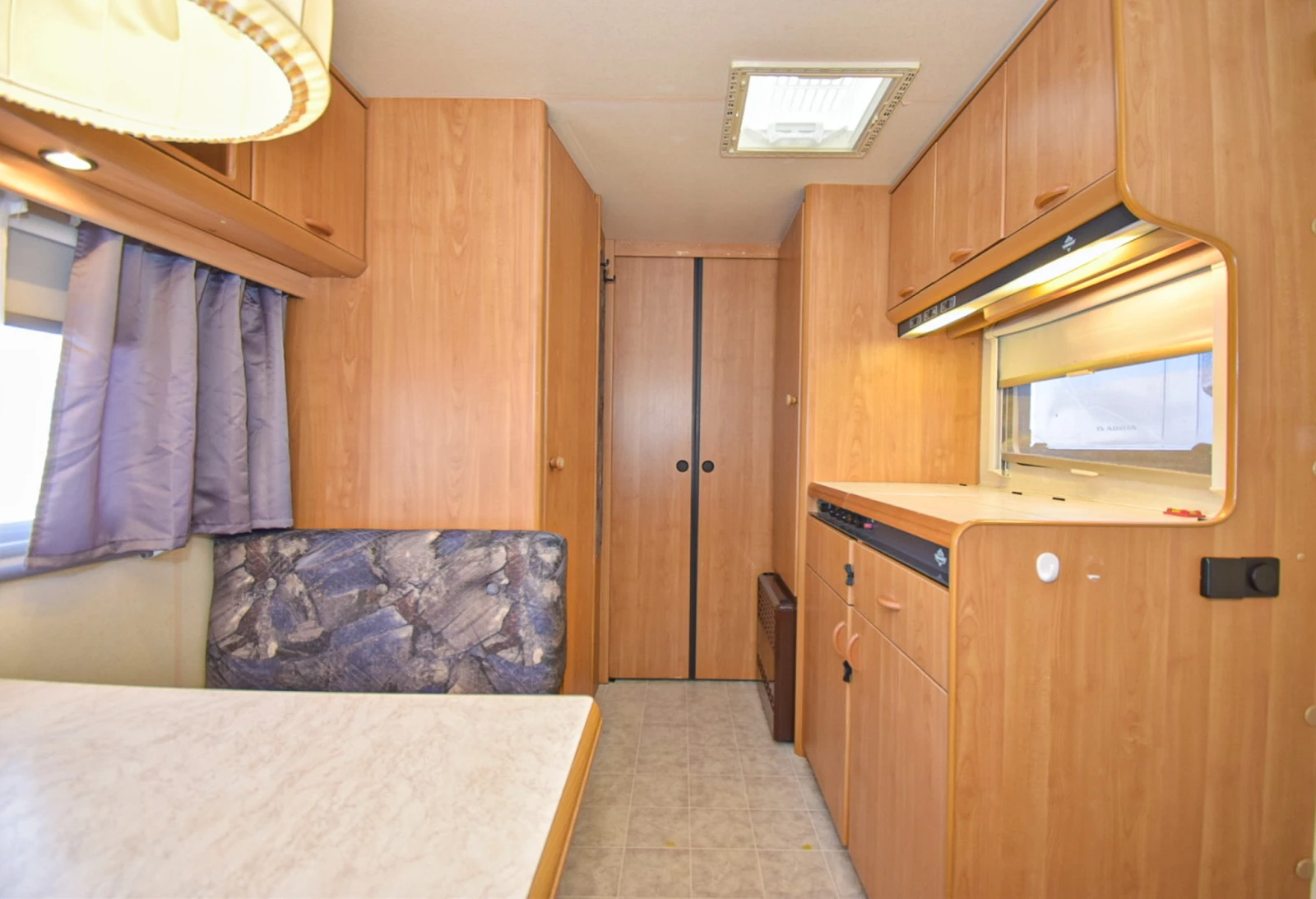 Каравана Hobby DeLuxe 450 + форселт - изображение 5