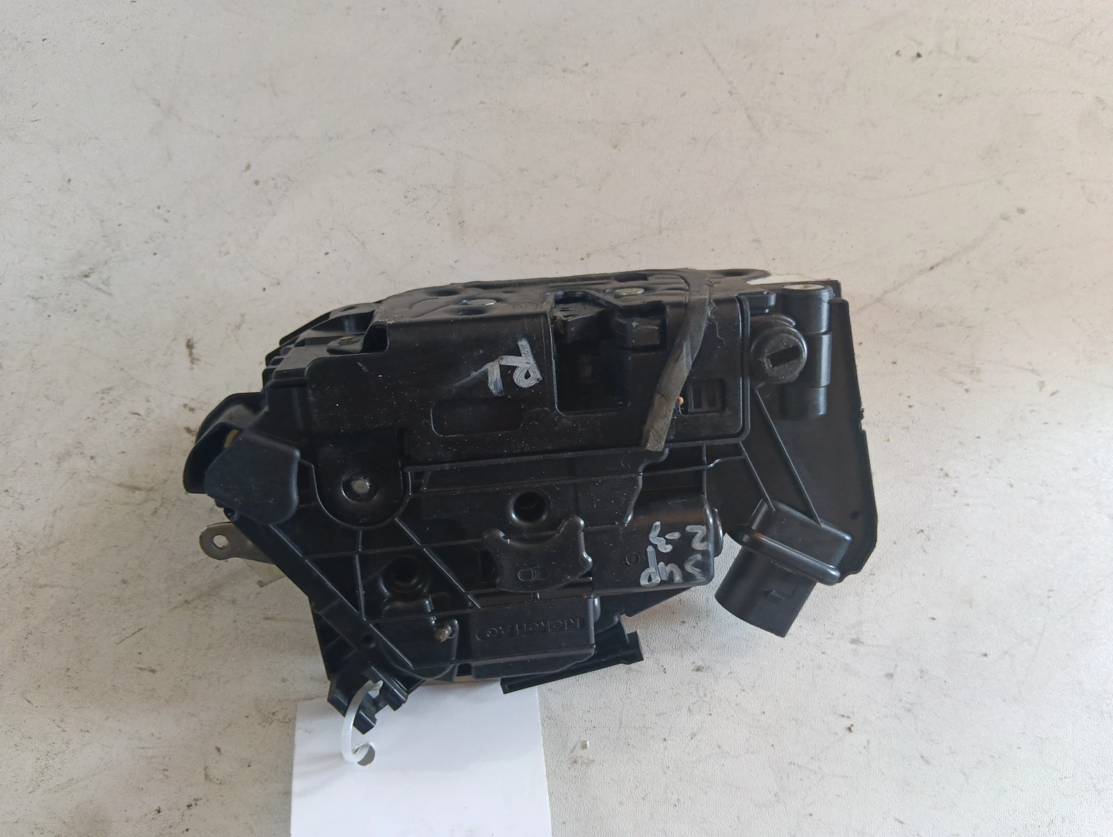 брава (задна лява) 5N0839015G Skoda Superb